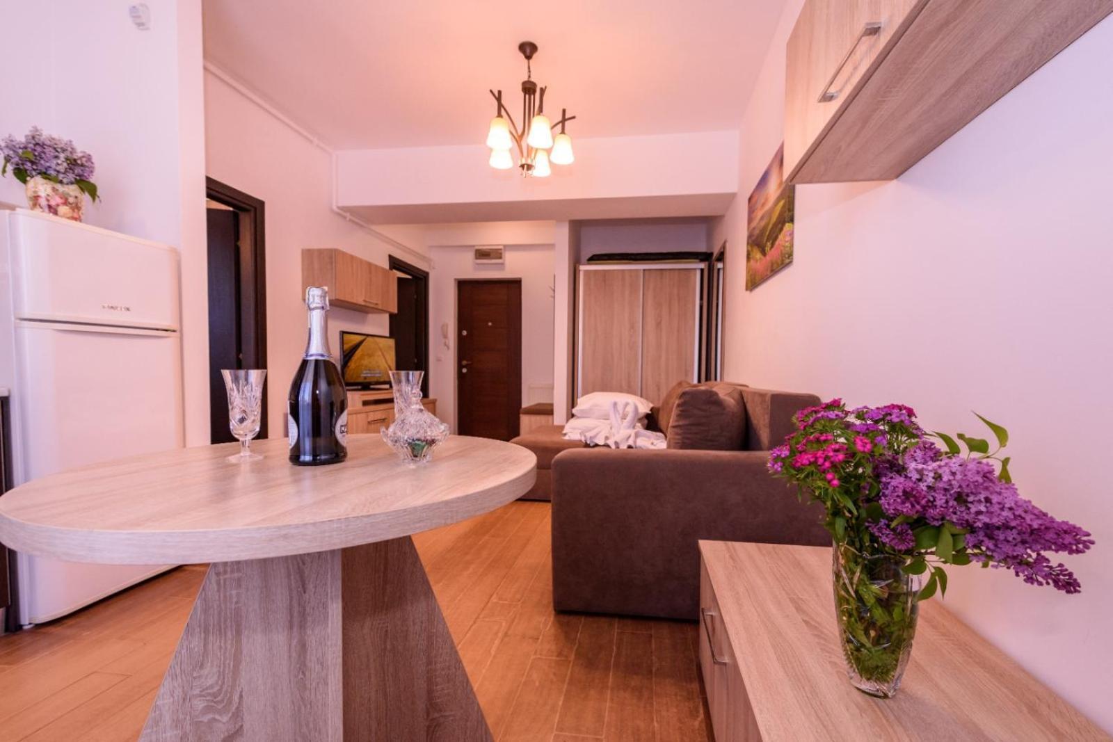דירות מאמאיה Theo Summerland Seaview חדר תמונה